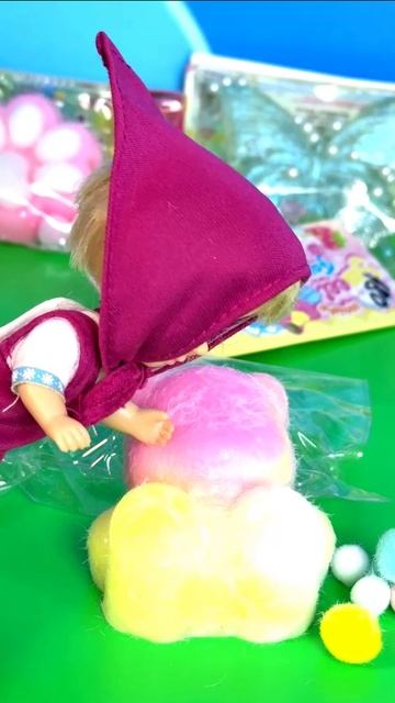 МАША без медведя открывает ТАБА ЛАПКИ распаковка сюрприз #shorts смотреть онлайн