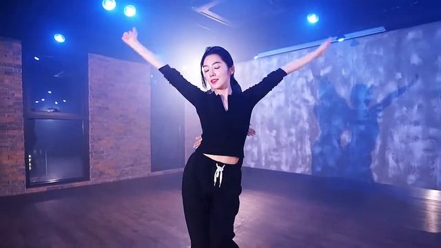 Red Velvet-IRENE & SEULGI 「Naughty」Dance Practice Mirror смотреть онлайн