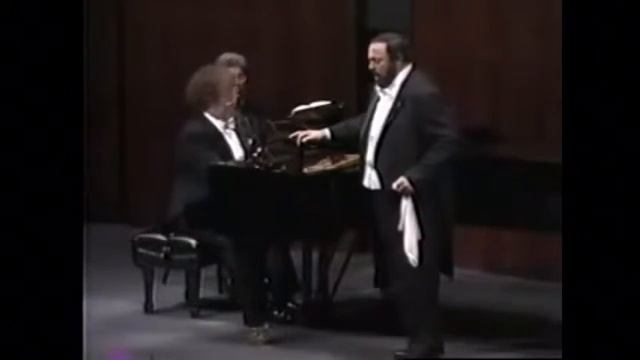 'M'Appari' of 'Martha', 'Flotow' sung by 'Pavarotti' (Trimmed) смотреть онлайн