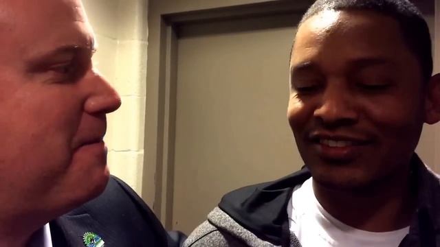 Badgers associate head coach Greg Gard grills assistant Lamont Paris on win over Oregon смотреть онлайн