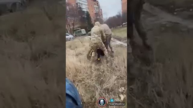 ЗЕ-концлагерь. Будни. Отлов еврорабов смотреть онлайн