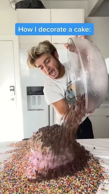 do you like the cake made by coco?#chefcoco #lifehack #foryou #cute #valentinesday #dogsoftiktok смотреть онлайн