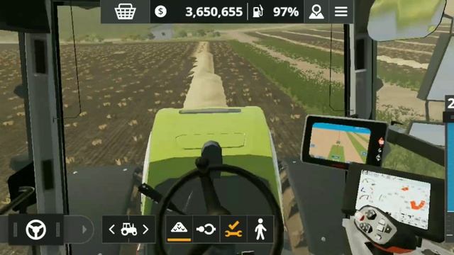 We collect straw from the ground and put water for the cows Farming simulator 20 смотреть онлайн