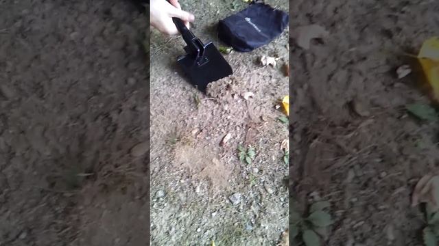 Gerber Foldable Shovel Demonstration смотреть онлайн