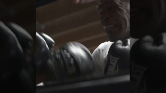 Майк Тайсон/Мотивация. Отличная спортивная форма и по сей день. 🔥🤙 #shorts смотреть онлайн