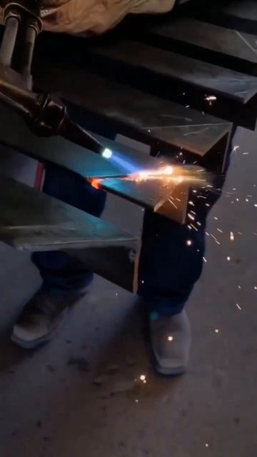 gas cutting #fabrication #welding смотреть онлайн