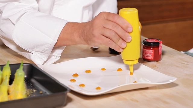 Fiori Di Zucca Ripieni Alla Menta Con Salsa Ketchup Così Com'è