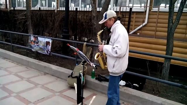 Саксофон с "тембрами близкими к натуральному". смотреть онлайн