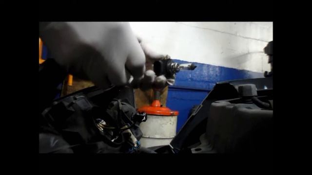 How to change a headlight bulb смотреть онлайн