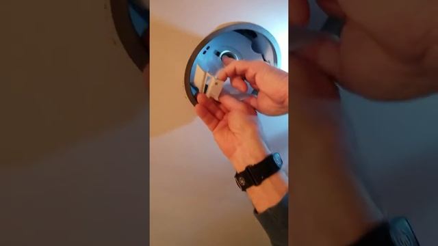 Replacing recessed lights with LED Retrofit Baffle Trim смотреть онлайн