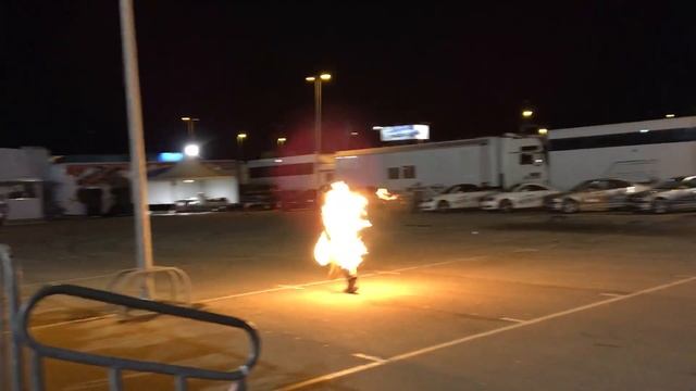 Человек горит смотреть онлайн