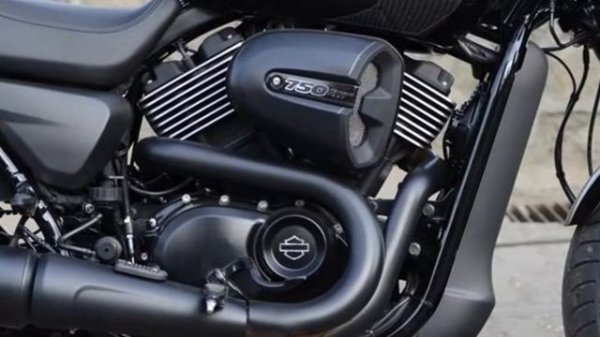 Harley-Davidson Street Rod 750 First Ride Review - Motor Trend