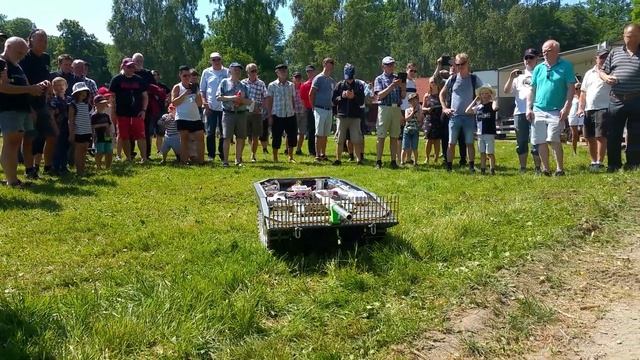 Minipansar, Hjulets Dag 2018 - Giant Gas Turbine Powered RC Tank!