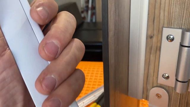 Как выглядит примыкание профиля Protektor (Trim-Tex) 3766 к окну