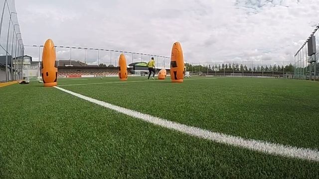 Catching, diving, blocking 🧤 смотреть онлайн