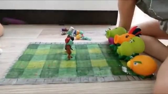 Растения против зомби. Игрушки.
