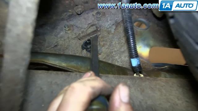 How to Replace License Plate Light Lens 95-00 Chevy Tahoe смотреть онлайн