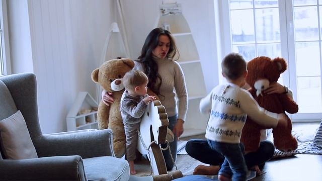 HAPPY NEW YAER - Счастливой семьи с двумя детьми) смотреть онлайн