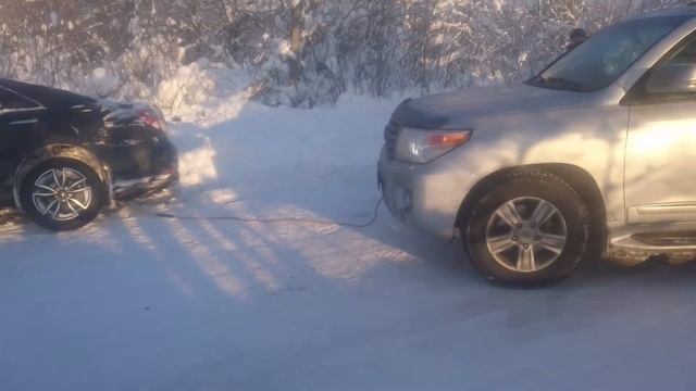 Вытаскиваем машину из канавы смотреть онлайн