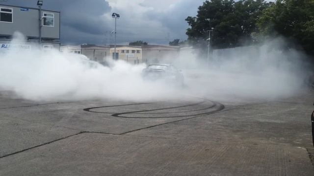 BMW E36 M3 3.0 3rd gear burnout смотреть онлайн