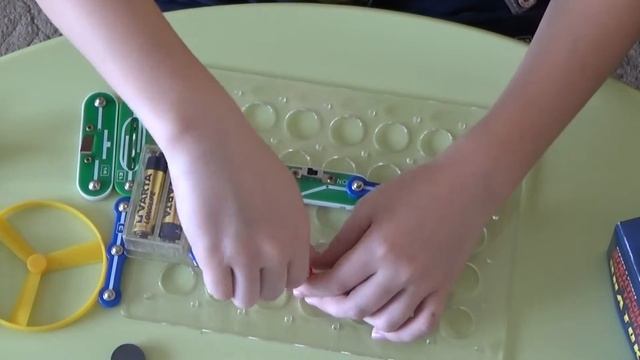 How to assemble electronic designer/Как собрать электронный конструктор смотреть онлайн