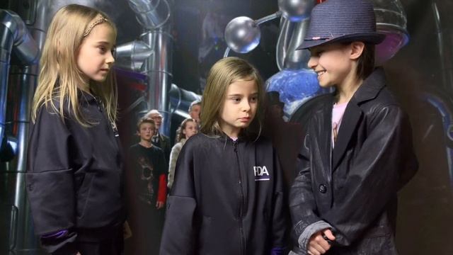 Charlie And The Chocolate Factory-Violet Beauregarde-Gum Chewer