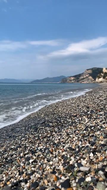 Приятный звук спокойного моря волн и камушков для снятия стресса смотреть онлайн