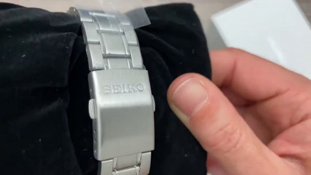Seiko Neo Sports Chronograph Silver Dial Men’s Watch SKS601P1 (Unboxing) @UnboxWatches смотреть онлайн