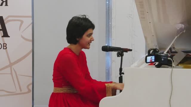 Илария Фрейман в Гостиной Павла Пикалова 14.01.2025 смотреть онлайн