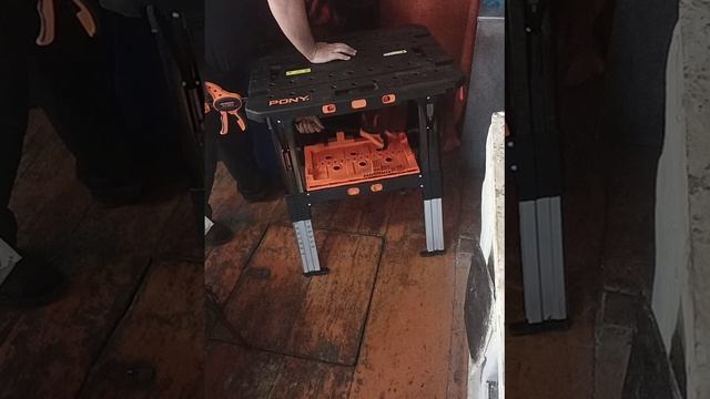 Обзор верстак складной пластиковый для древесины, фанеры смотреть онлайн