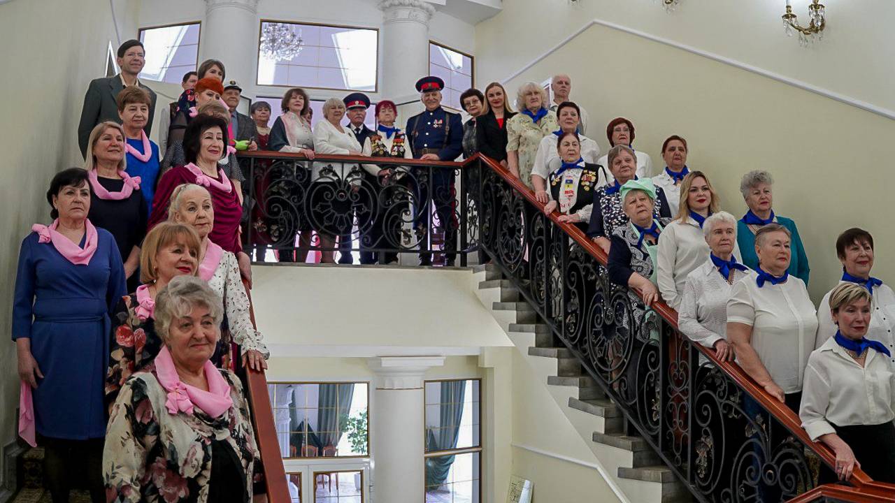 Чествование женщин накануне праздника смотреть онлайн