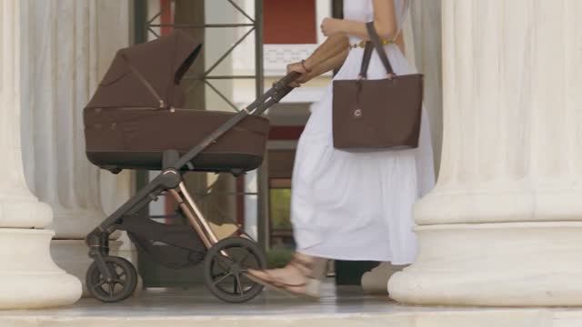 Коляска Espiro Miloo 2025 208 Excellent Chocolate смотреть онлайн