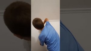 how to remove glass cover from wall lamp как снять плафон с настенного светильника