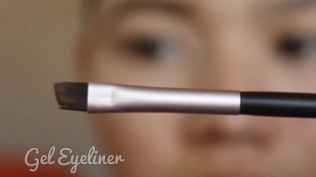 How To Line Your Eyes: Using Pen & Gel Eyeliner | makeupbykarlamisa смотреть онлайн