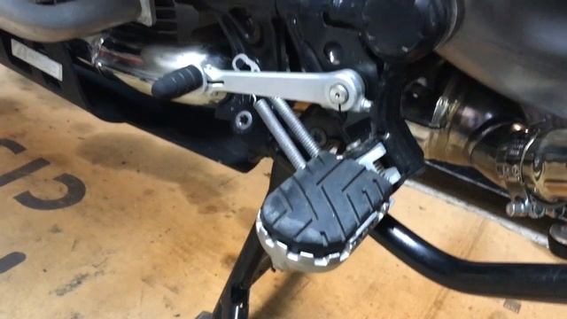 Jury Reviews: SW Motech FootPegs for BMW R1200GS смотреть онлайн