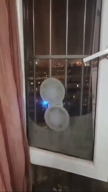 Interesting window cleaning robot #technology2022 #innovation #shorts #cleaningrobot #tiktokvideo смотреть онлайн