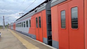 «Звук взлёта летающей тарелки!» Электропоезд ЭТ4А-003 (Санкт-Петербург - Луга-1) | Александровская