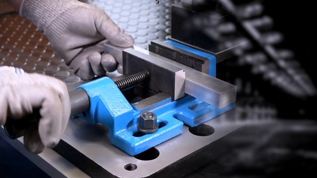 Portable Pillar Drilling Machine from a Magnetic Drill Machine | MobilCLAMP | Drill Stand | Germany смотреть онлайн