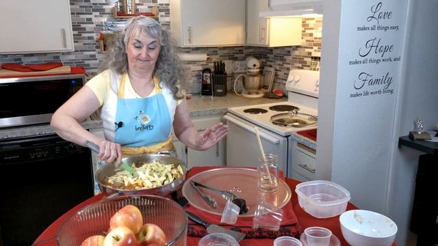 "Skillet Sweet N Sour Beef & Fried Potato Dumplings" | Red Cardinal Kitchen смотреть онлайн