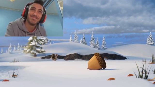 Scrat finally eats his acorn смотреть онлайн