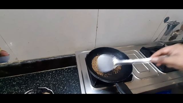 Sutta Kathirikkai Chutney Recipe - Burnt Brinjal Chutney -சுட்ட கத்திரிக்காய் смотреть онлайн