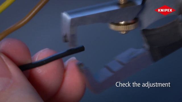 KNIPEX StriX - Wire Stripper with Cable Shears смотреть онлайн