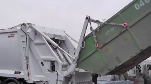 Мусоровоз с порталом