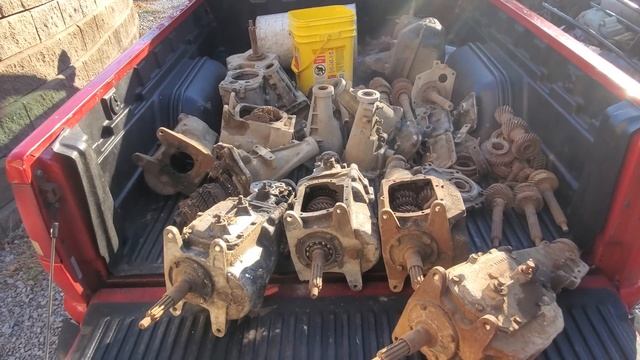 "Barn find" Muncie 4 speed for the 40 Coupe??? смотреть онлайн