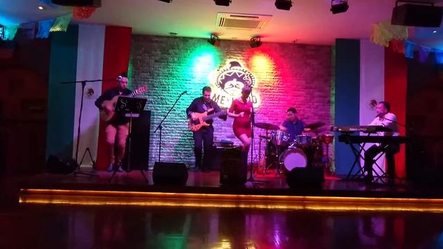 2018.02.08 'Tumbao No. 1' perform at Mexicano Restaurant, Rembrandt Hotel, Bangkok, Thailand - 05 смотреть онлайн