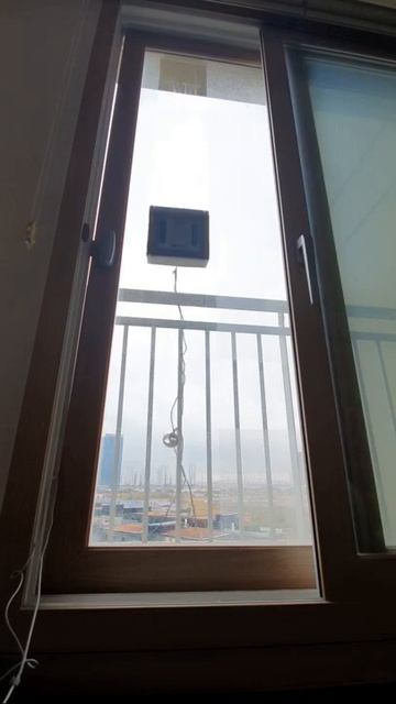 New HUTT W66 Window Cleaner Robot Test Run! What a wonderful machine! смотреть онлайн
