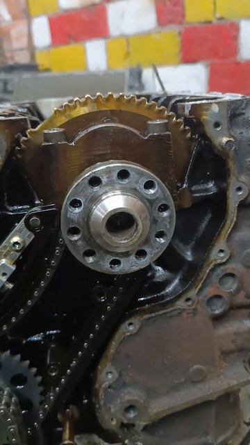 блок Фольксваген гольф 3. двигатель тоже 2.8 vr6 174л.с не совпадает крепления с Мерседес Вито смотреть онлайн