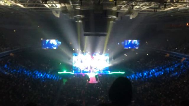 Enrique Pitbull SAP center San Jose 10/14/14 concert - 1 IMG 3242 смотреть онлайн