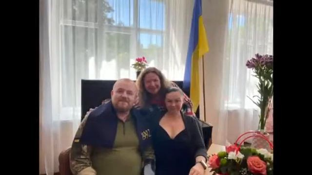 Ліцей №10 у Кременчуці радо зустрів випускника – Воїна, який став на захист України смотреть онлайн