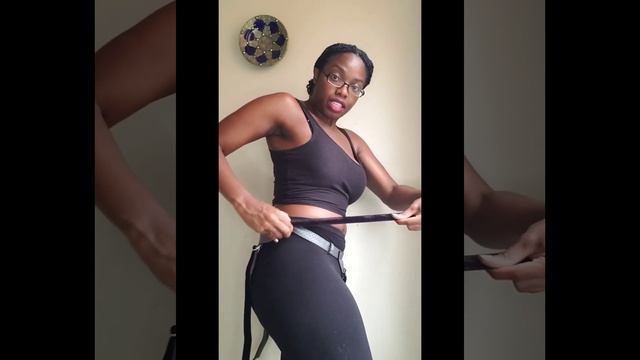 How to Wear a Strap-On Harness смотреть онлайн